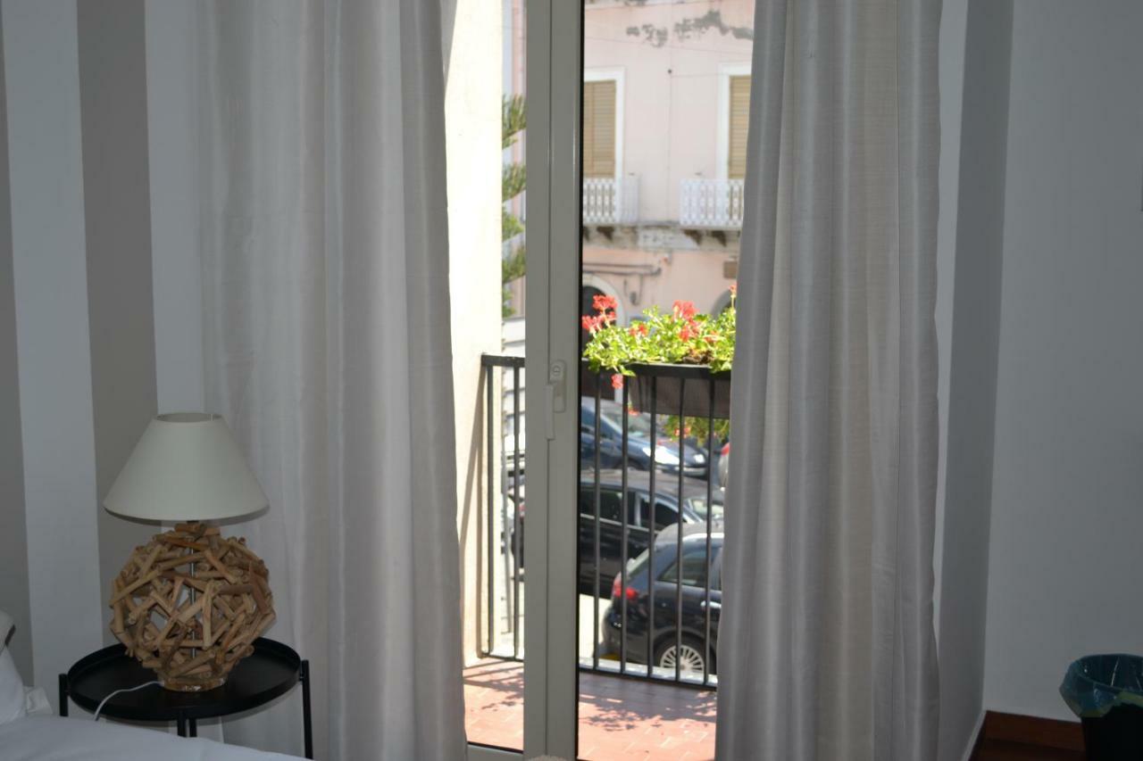 Regis Rooms Milazzo Exterior foto